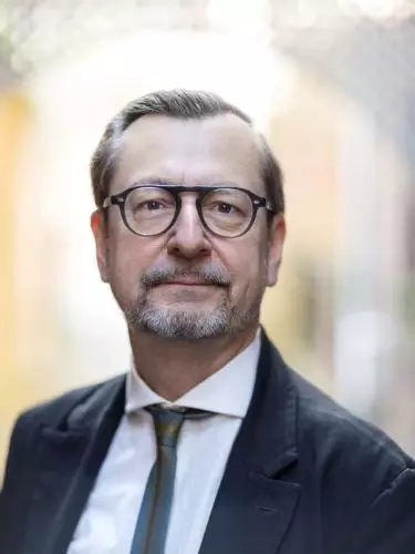Professor Karl Kügle