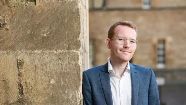 Dr Tom Metcalf