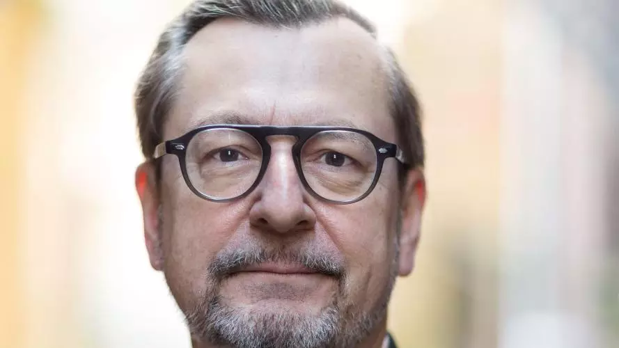 Professor Karl Kügle