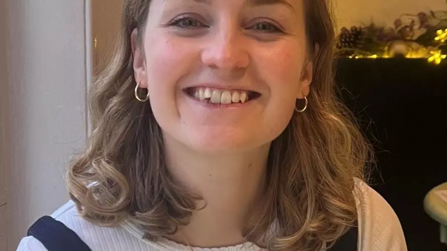 nicky brown headshot