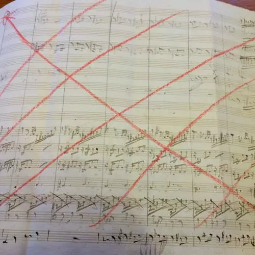 The photo shows bars removed in Antonio Pasculli's manuscript of Concerto per oboe sopra motivi dell'opera I Vespri Siciliani (c. 1872)