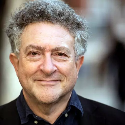 Robert Saxton